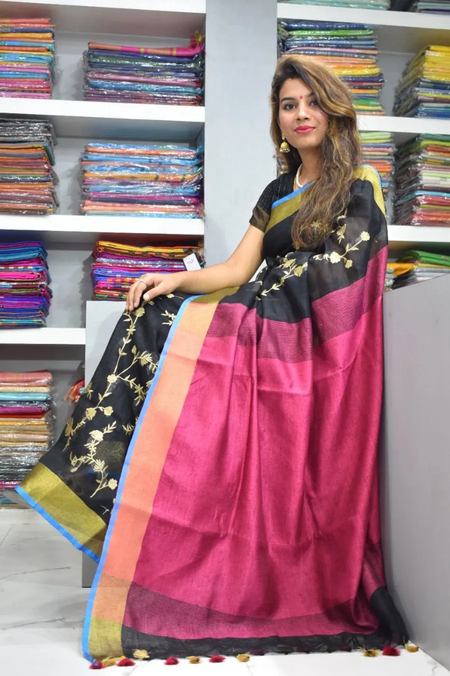 Pure Cotton Linen Saree with Pink and Black Floral Print, Tasselled Pallu
